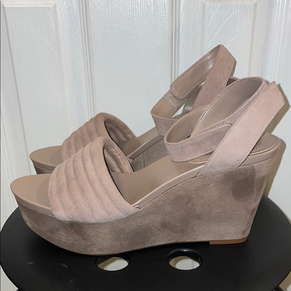 Vince Camuto Platform Sandals Size 9.5